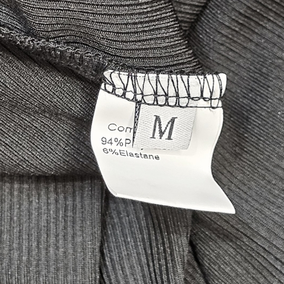 New Black Ribbed One Piece Backless Halter Bodycon Capri Jumpsuit, Size M - Picture 10 of 13